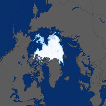L&rsquo;immagine mostra l&rsquo;estensione minima dei ghiacci marini artici nel mese di Settembre 2016, andando a toccare le coste nord della Groenlandia e gli arcipelaghi canadesi cos&igrave; come quelli russi che si trovano pi&ugrave; a nord vicini al Polo.